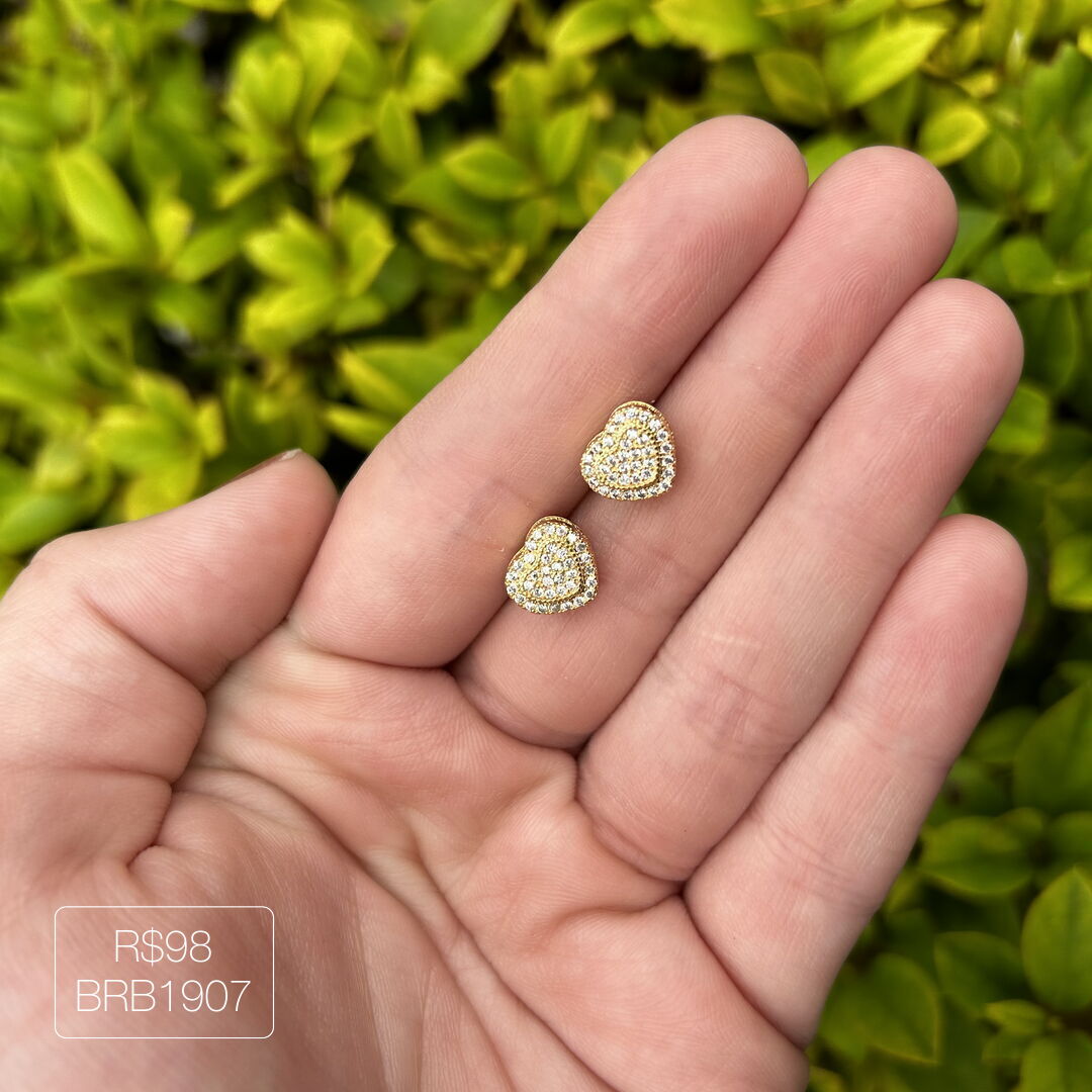 Brinco Mini Coração Cravejado Luxo Cristal Dourado